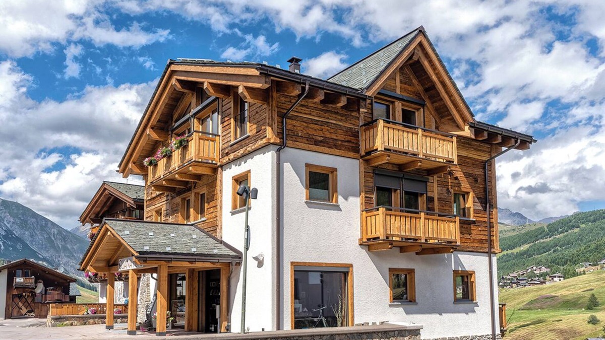 San Rocco Apartment | Holiday Apartment "Iron Wood" near Slopes with 2 Balconies & Wi-Fi