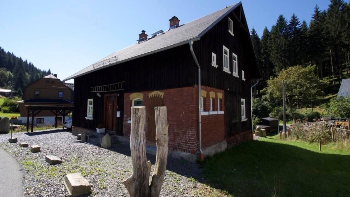 Klingenthal Apartment | Holiday apartment Klingenthal for 1 - 6 persons with 3 bedrooms - Holiday apartment