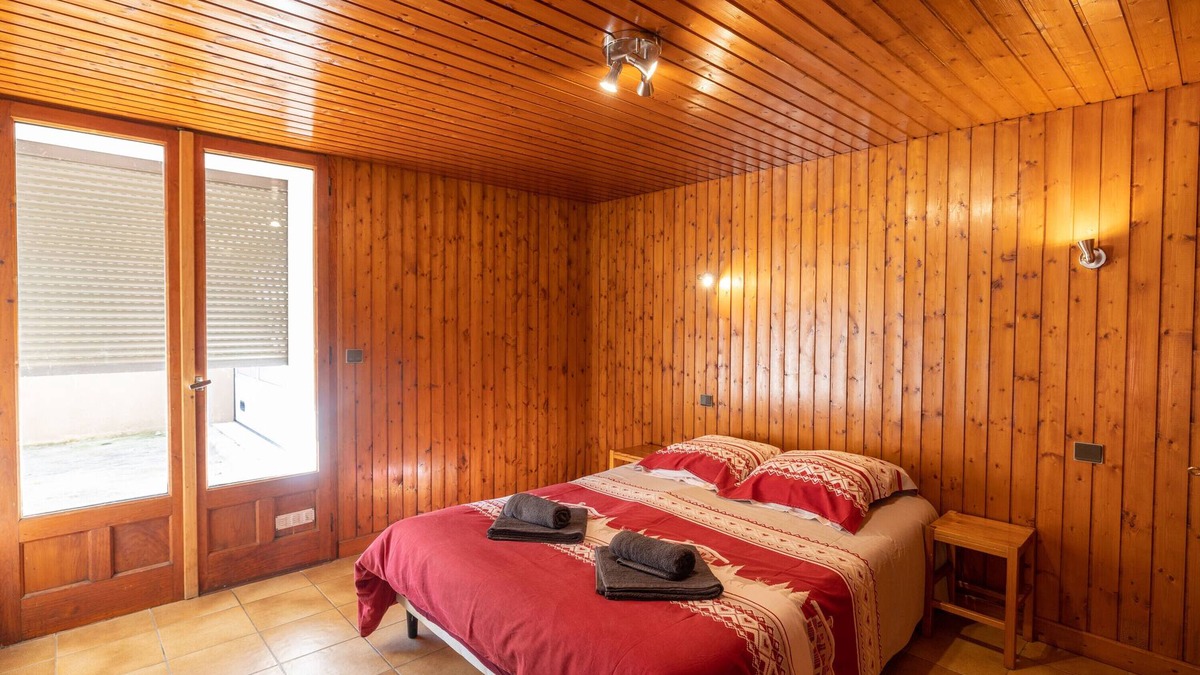 Sallanches Apartment | Holiday Apartment 'Le Daguet' with Mountain View, Terrace & Wi-Fi
