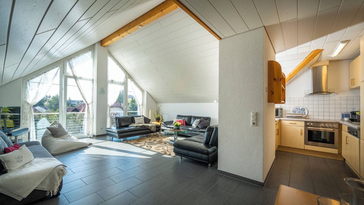 Schienen Apartment | Holiday Apartment "Lea" at Lake Constance with Wi-Fi, Balcony, Terrace & Garden