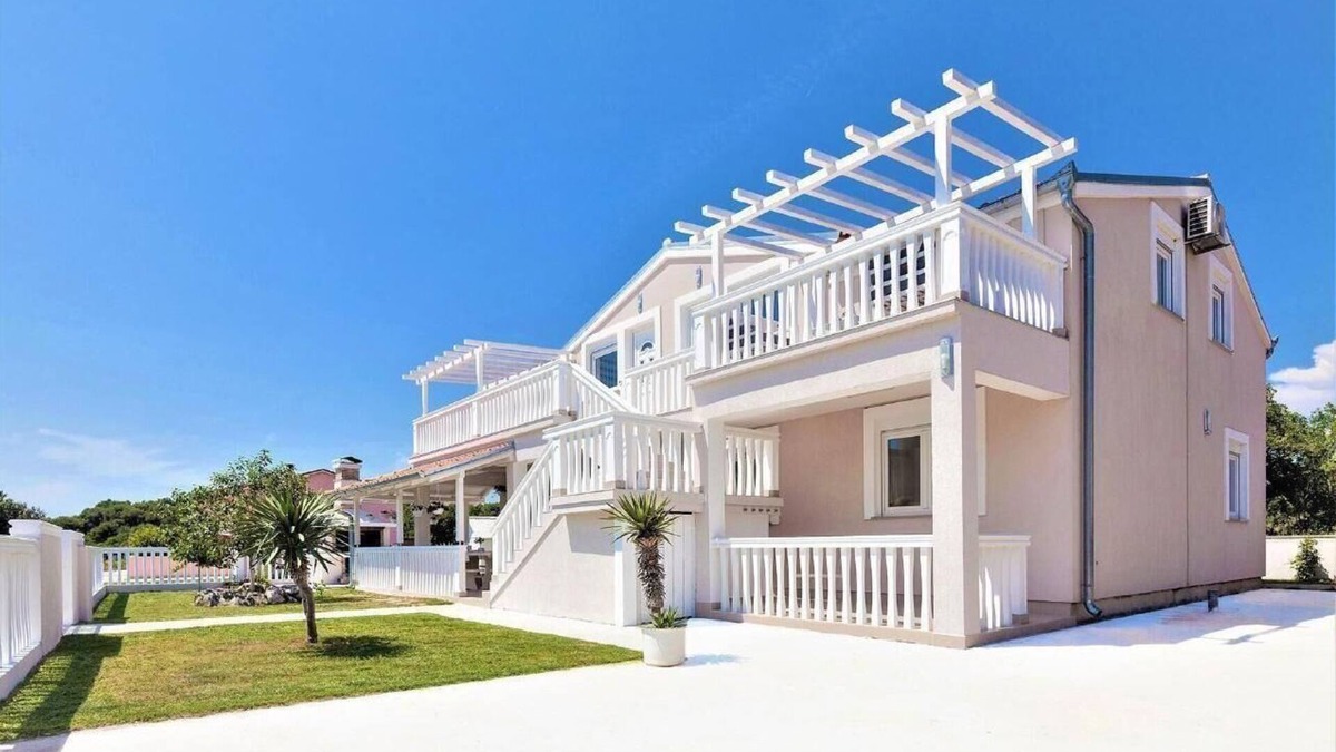 Pomer Apartment | Holiday apartment Ližnjan for 1 - 4 persons with 2 bedrooms - Holiday apartment