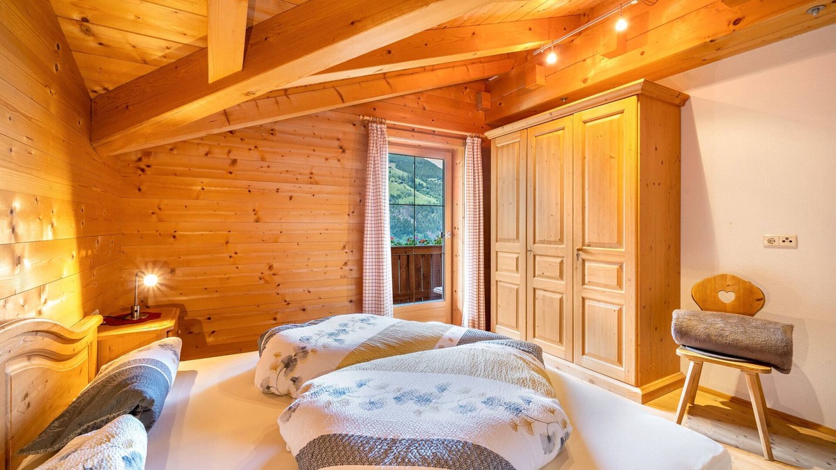 San Pancrazio Apartment | Holiday Apartment Marschalkhof "Sankt Helena" with Mountain View, Balcony & Wi-Fi
