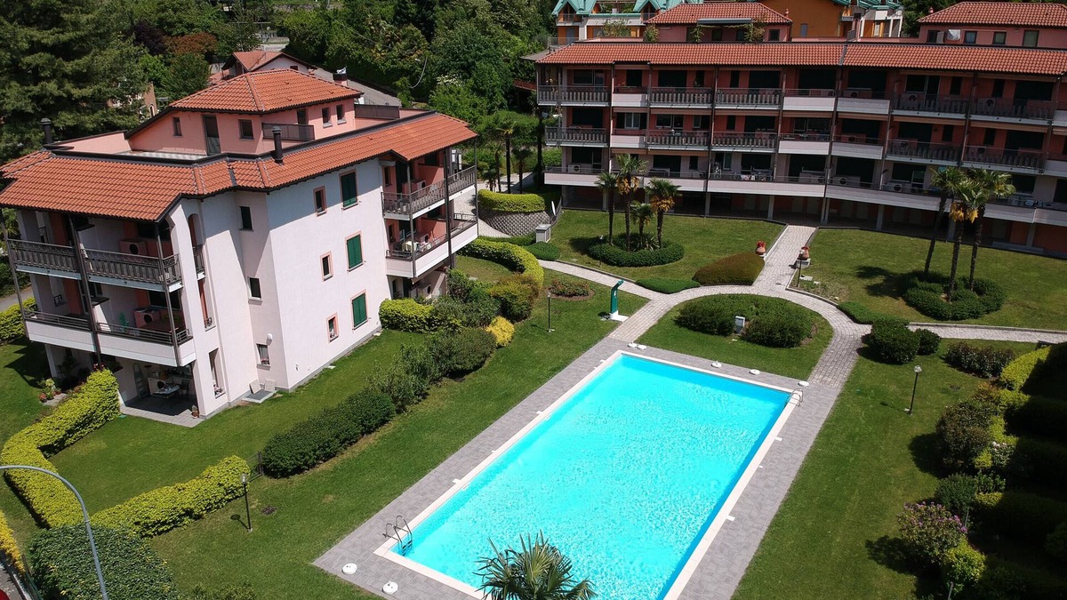Sasso Moro Apartment | Holiday Apartment "Maison Del Sasso Lago Maggiore" with Shared Pool