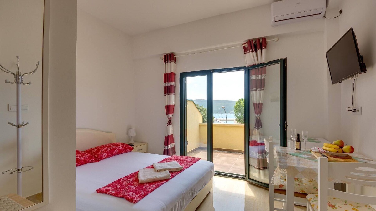 Meljine Apartment | Holiday apartment Meljine for 1 - 2 persons - Holiday apartment in one or multi-family house