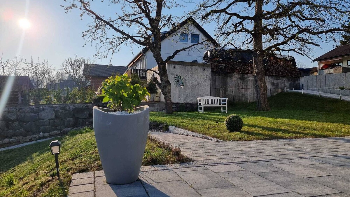 Murg Apartment | Holiday Apartment Moises y Ruth with beautiful garden