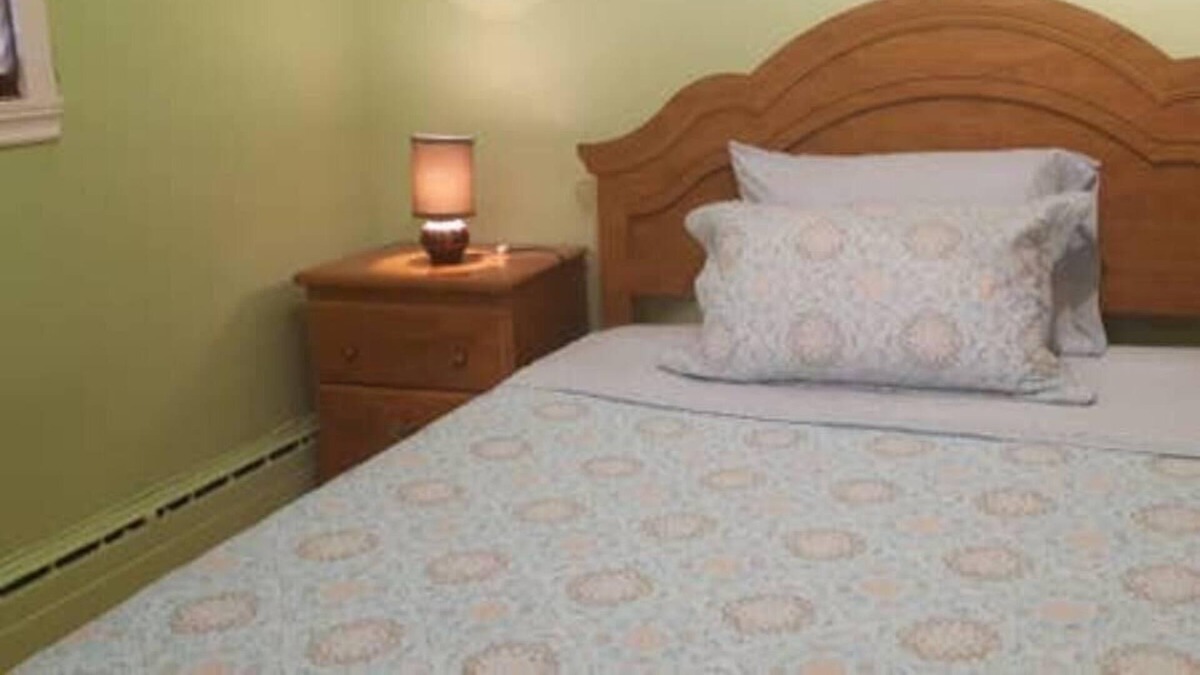 LaSalle Apartment | Holiday apartment Montreal for 1 - 4 persons with 3 bedrooms - Twin house
