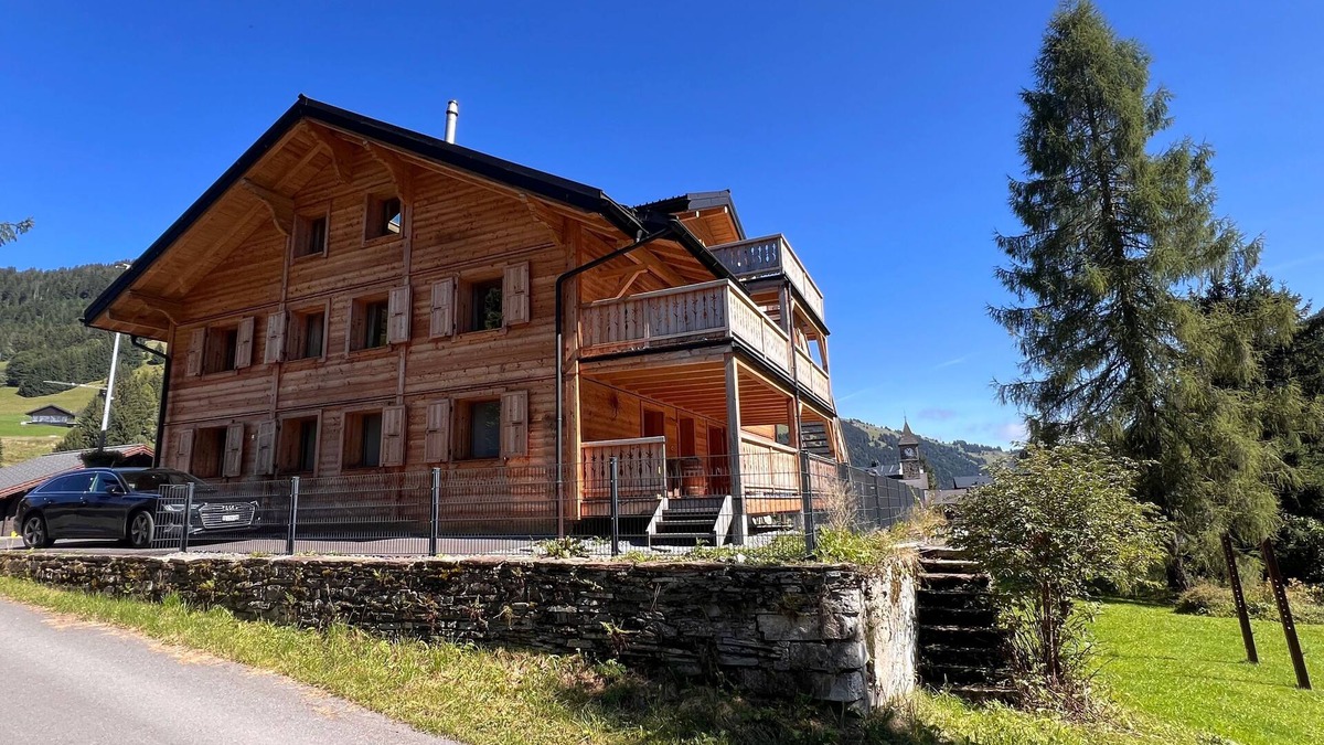 Morgins Ski Chalet | Holiday apartment Morgins for 1 - 8 persons with 4 bedrooms - Historical building