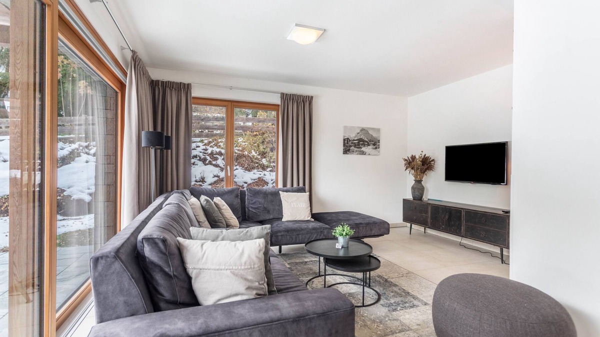 Rain Apartment | Holiday Apartment "Mountain Lodge - Top1" with Mountain View, Garden & Wi-Fi