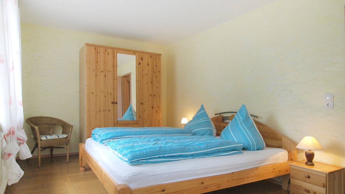 Salem Apartment | Holiday Apartment 'Müritz, 80sqm' with Shared Terrace, Shared Garden and Wi-Fi