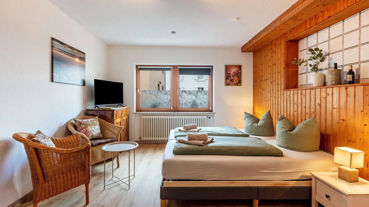 Britzingen Apartment | Holiday Apartment 'Pinot Noire' with Wi-Fi