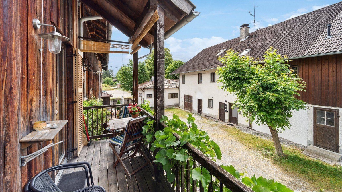 Epfach Apartment | Holiday apartment Polling for 1 - 4 persons with 2 bedrooms - Holiday apartment
