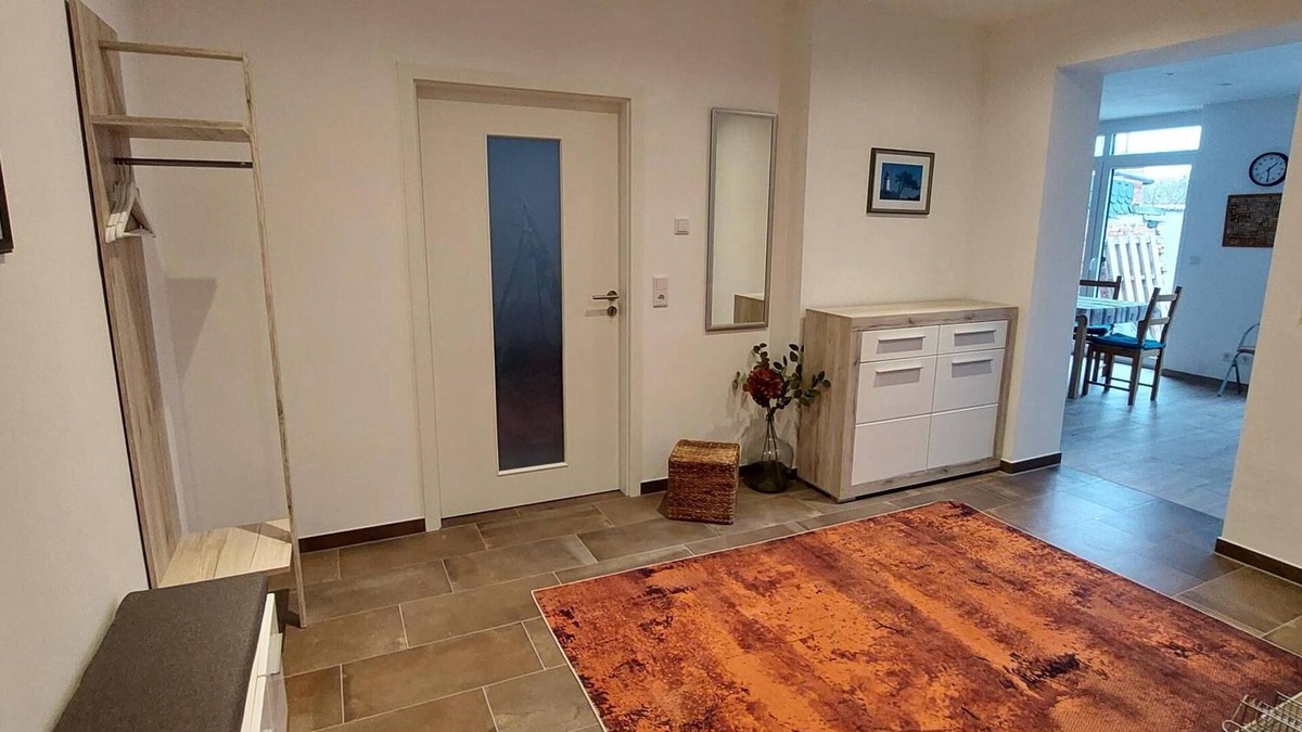 Schwerin Apartment | Holiday Apartment 'Quiet and Central' with Wi-Fi