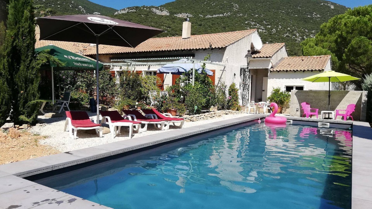 Rustrel Apartment | Holiday apartment Rustrel for 1 - 4 persons with 2 bedrooms - Twin house
