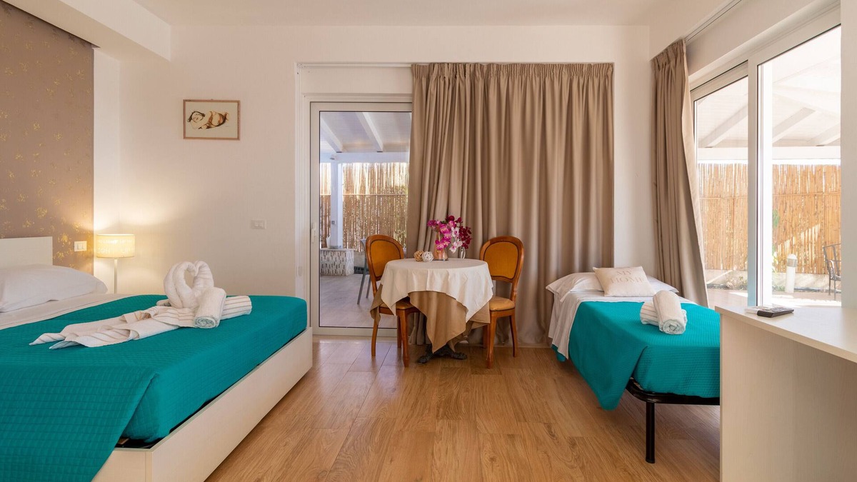 Pozzallo Apartment | Holiday Apartment "Saija" with Sea View, Private Terrace & Wi-Fi