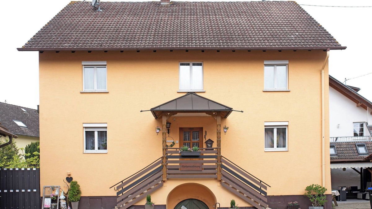 Staufen im Breisgau Apartment | Holiday Apartment "Sink" with Private Terrace, Private Garden & Wi-Fi