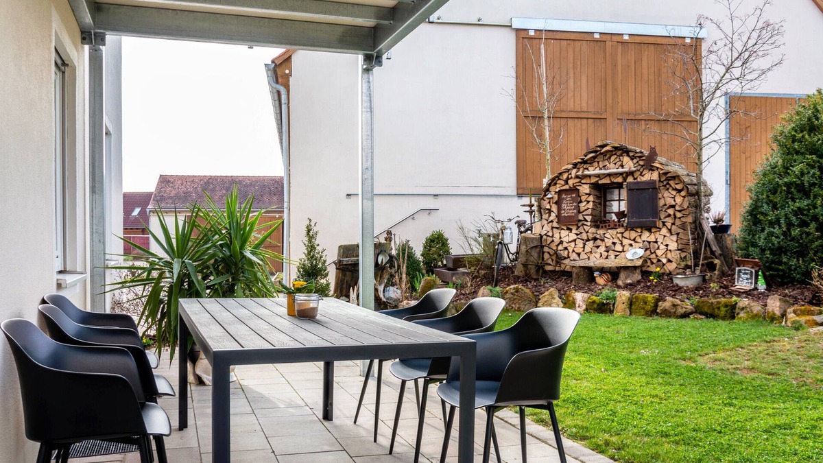 Merkendorf Apartment | Holiday Apartment 'Sonnenterrasse' with Private Terrace, Private Garden and Wi-Fi