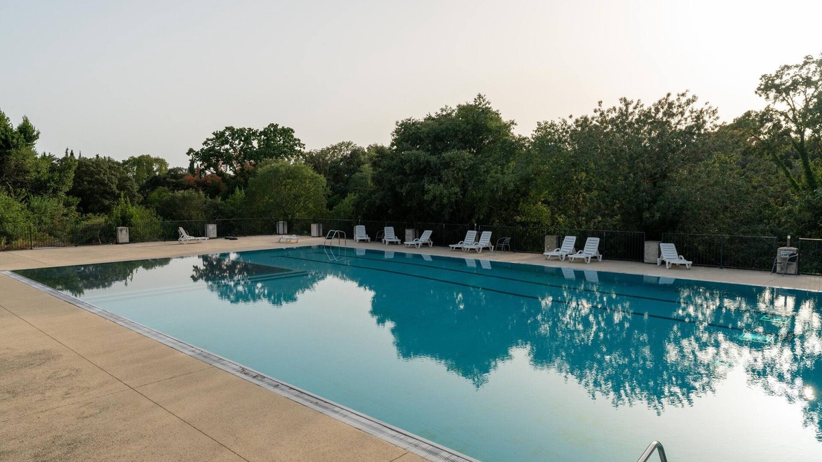 Costieres Apartment | Holiday Apartment "Studio Camargue" with Private Pool, Private Terrace & Balcony