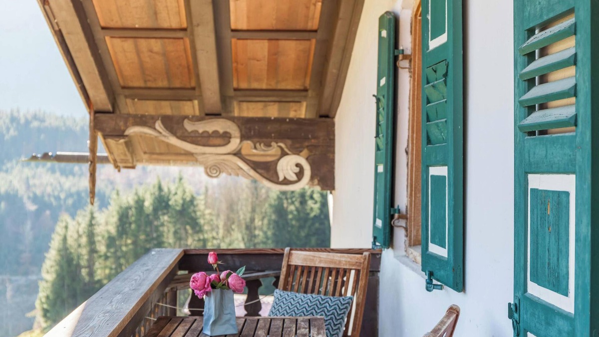 Jachenau Apartment | Holiday Apartment Talblick with Mountain View, Wi-Fi