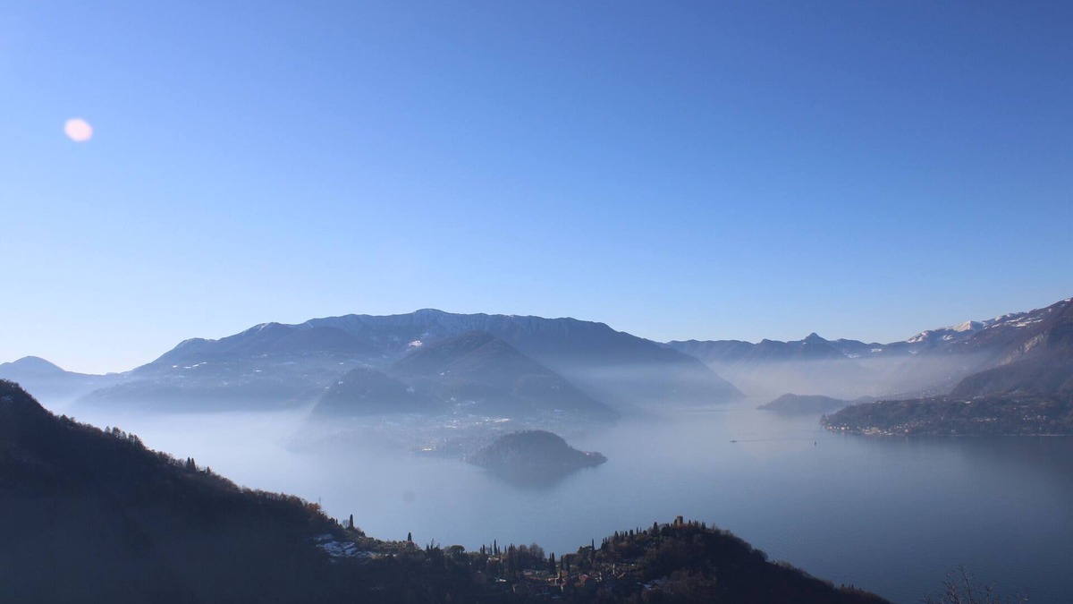 Perledo Apartment | Holiday Apartment "The Panoramic Suite" with Lake View, Shared Pool & Wi-Fi