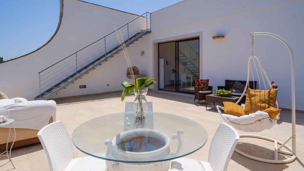 Torre Specchia Ruggeri Apartment | Holiday Apartment 'Villa Scoglio' near Sea with Garden & Private Terrace