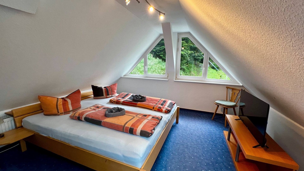Kirnbach Apartment | Holiday Apartment 'Vogelnest' with Mountain View, Shared Pool and Wi-Fi