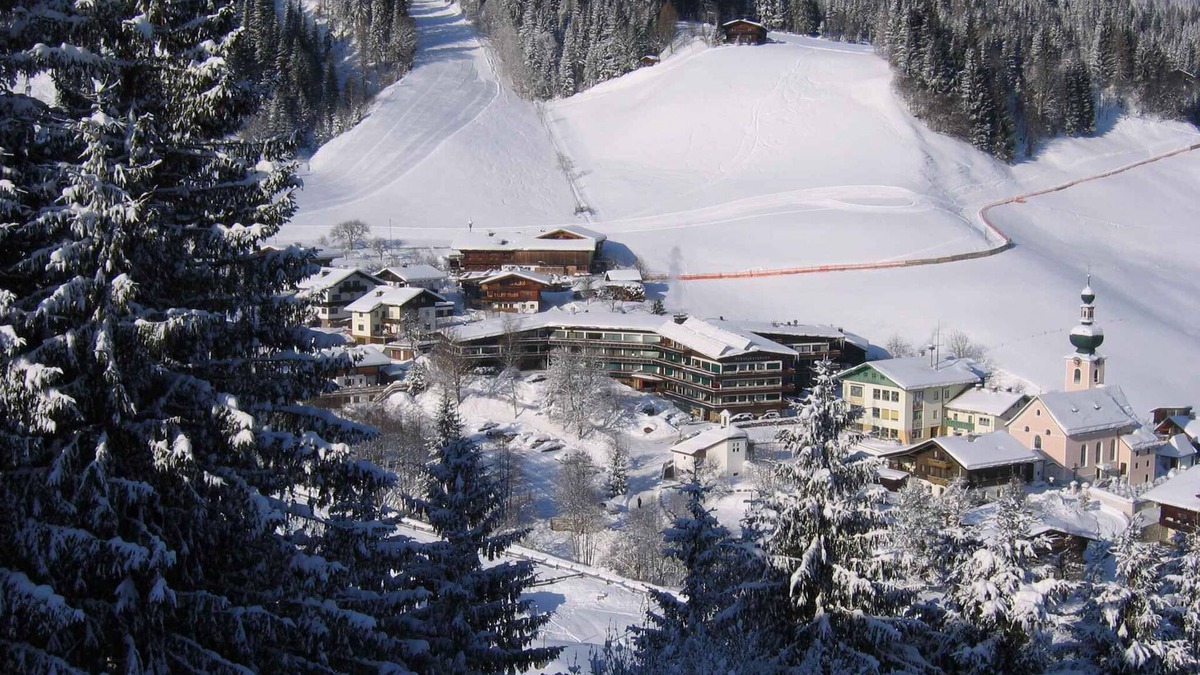 Auffach Apartment | Holiday apartment with balcony and indoor swimming pool