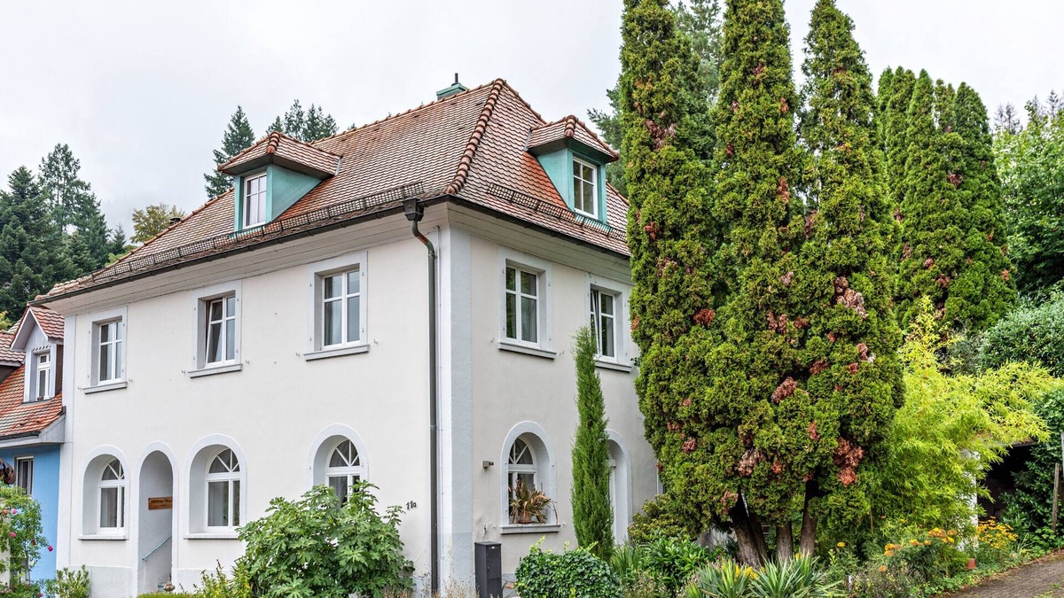 Schweighof Apartment | Holiday Apartment "Waldhorn" with Private Terrace, Shared Garden & Wi-Fi