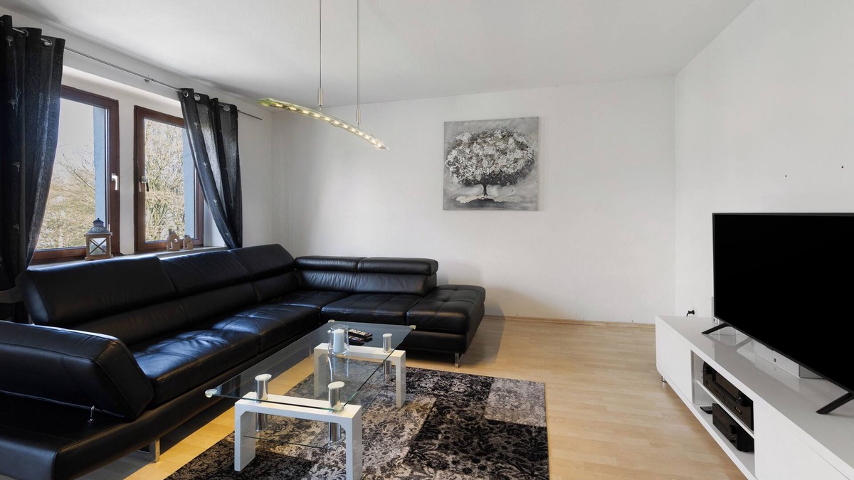 Herne Apartment | Holiday Apartment 'Wanne Eickel' with Balcony and Wi-Fi