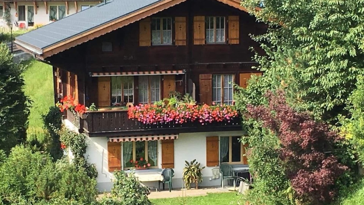 Wengen Ski Chalet | Holiday apartment Wengen for 1 - 2 persons with 1 bedroom - Holiday apartment in one or multi-family