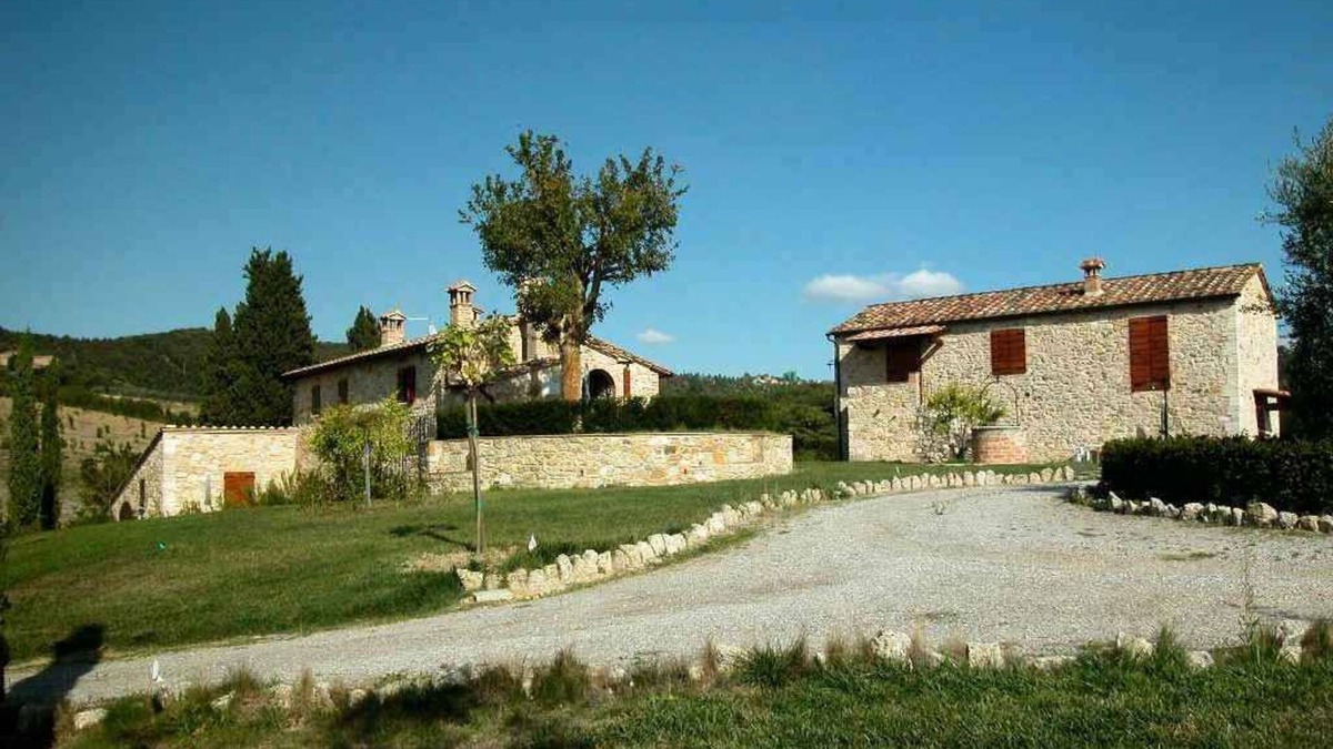 Asciano Apartment | Holiday apartment with pool and WIFI
