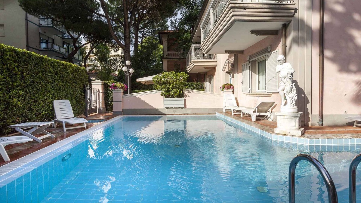 Alba Apartment | Holiday apartment with balcony and air conditioning