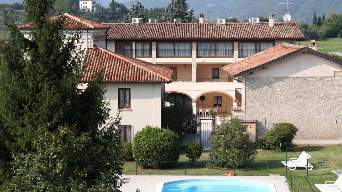 Cunettone-villa Apartment | Holiday apartment with outdoor swimming pool