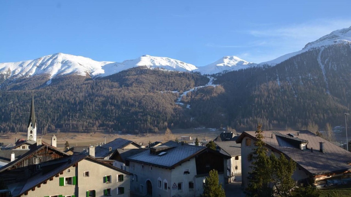 Zuoz Apartment | Holiday apartment Zuoz for 1 - 6 persons with 3 bedrooms - Holiday apartment in one or multi-family
