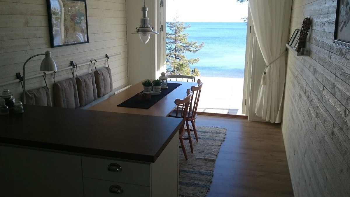 Saffle Municipality Cottage | Holiday at Lake Vänern