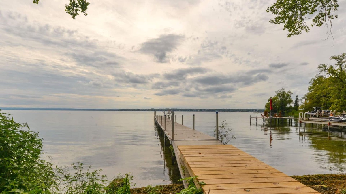 Cayuga Cottage | Holiday Cove: A Great Place for a Family Vacation!