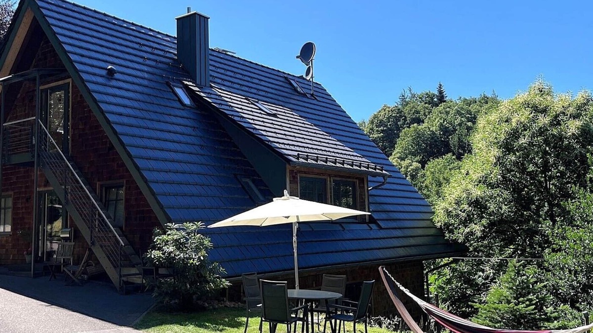 Wolfach - Saint Roman Apartment | Holiday Apartment 'Im Holzhau' with Mountain View, Shared Terrace and Wi-Fi