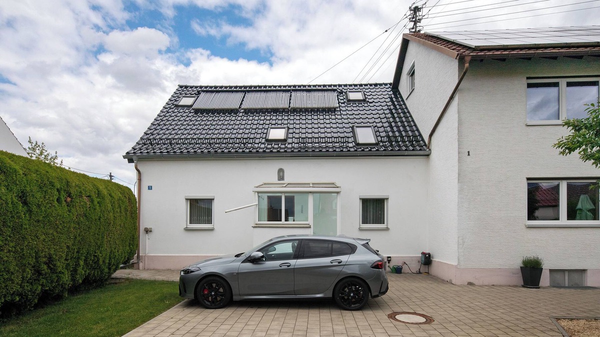 Dillingen an der Donau House | Holiday Home 'Haus Steinheim' with Shared Terrace, Shared Garden and Wi-Fi