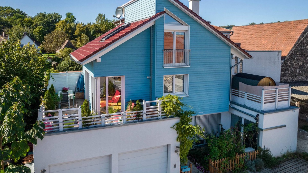 Sasbach am Kaiserstuhl House | Holiday Home 'Haus Himmelblick' with private sauna an WIFI