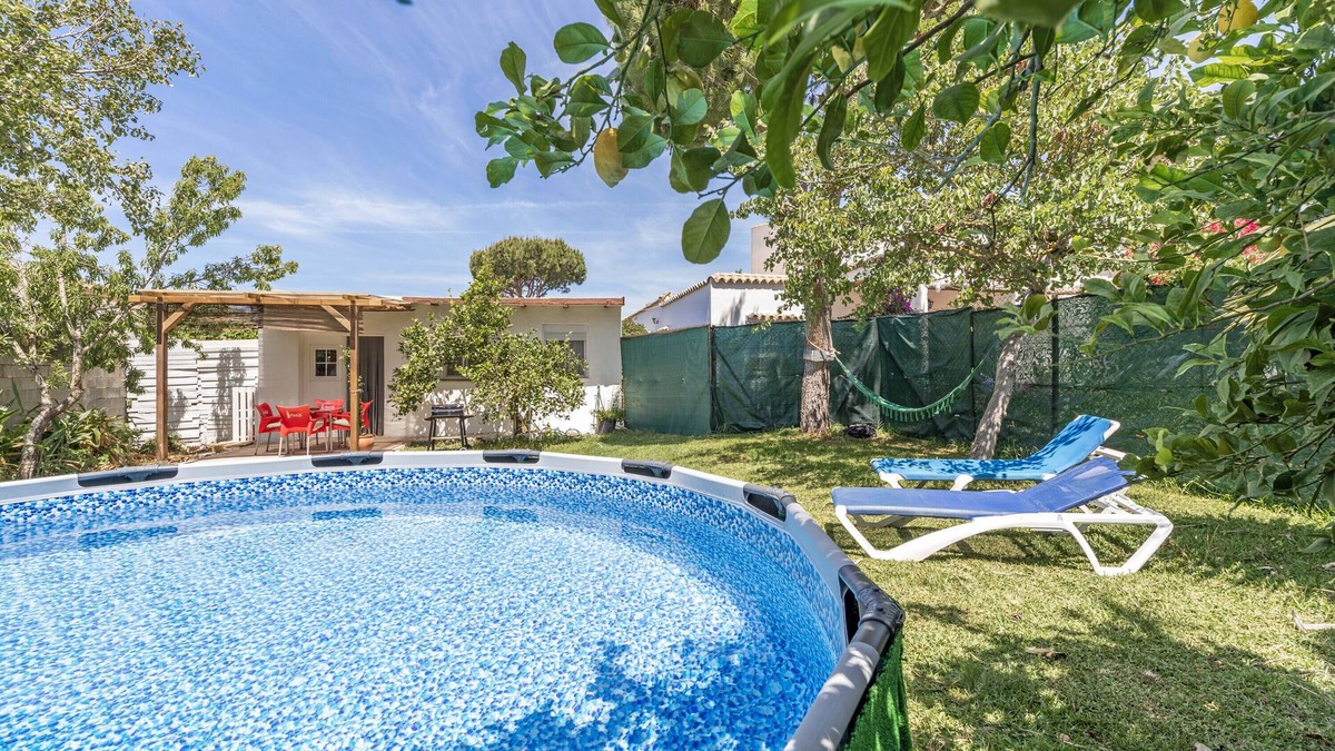 Los Franceses-la Vega House | Holiday Home 'Casa Limonero' with Private Pool, Wi-Fi and Air Conditioning