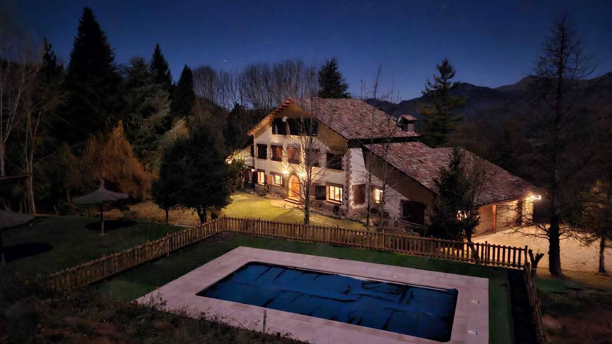 Vallfogona House | Holiday Home Can Blau with Mountain View, Pool, Garden & Wi-Fi