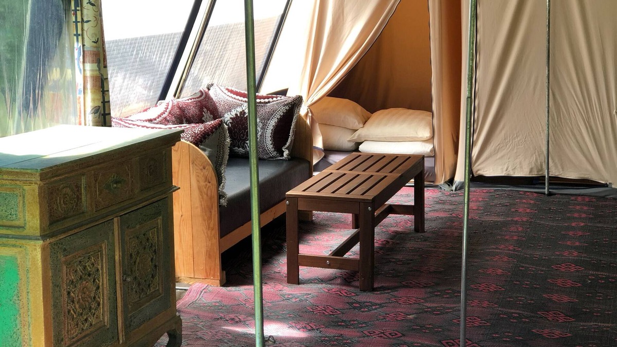 Prat RV Rental | Holiday farm; 3 gites & 8 fixed tents, spacious, comfortable, child friendly