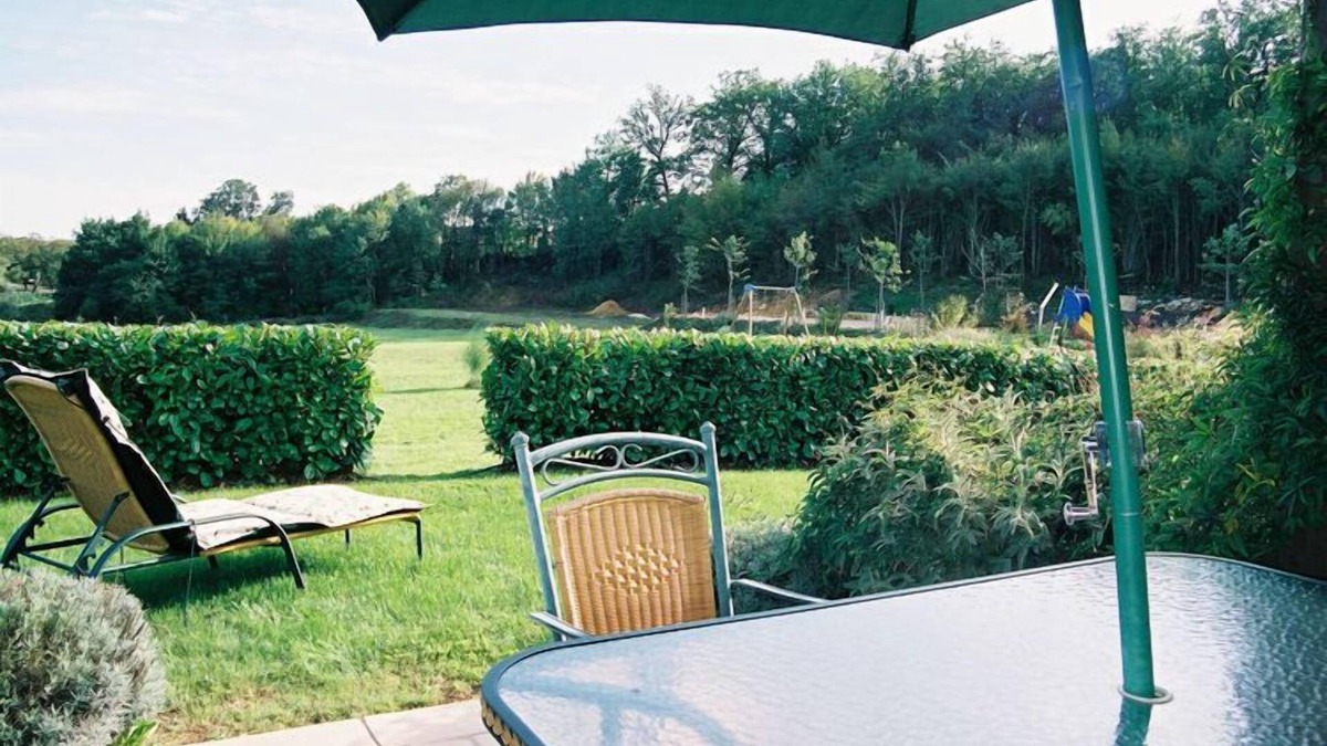 Castelnaud-la-Chapelle House | Holiday home in Castelnaud-La-Chapelle with garden