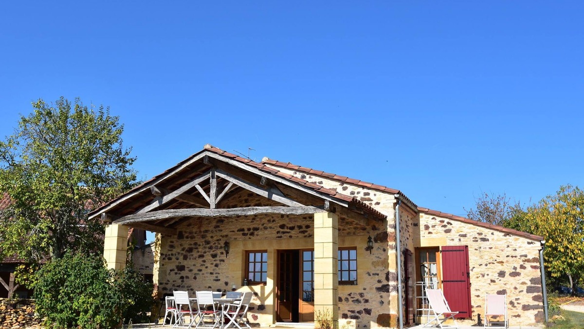 Montferrand-du-Perigord House | Holiday Home Montferrand Pool & Terrace