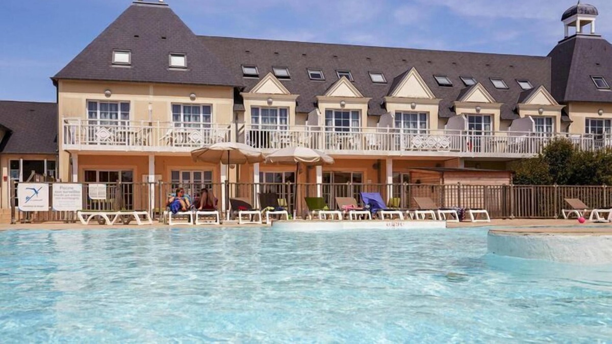 Port-en-Bessin-Huppain House | Holiday home in residence Le Green Beach, Port-en-Besssin-Huppain