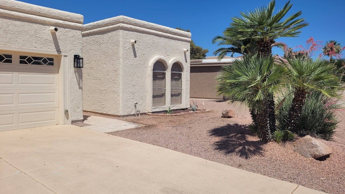 Cottonwood House | Holiday fun with Golf Course Views!
