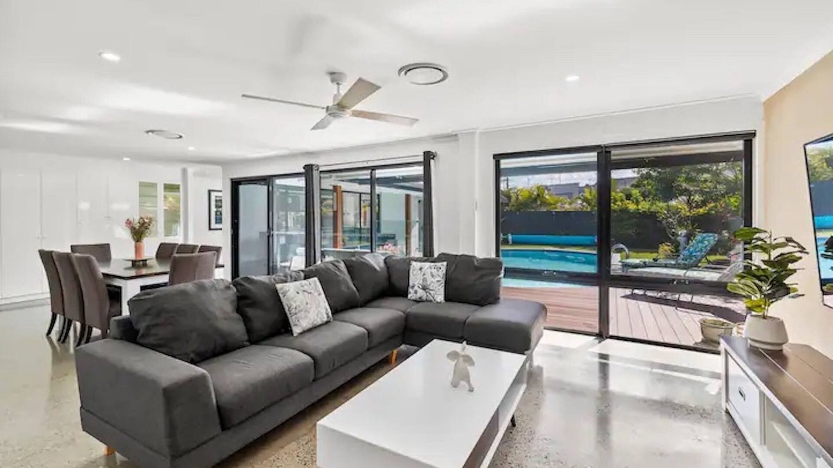 Mermaid Waters Apartment | Holiday fun with private pool and mini golf!
