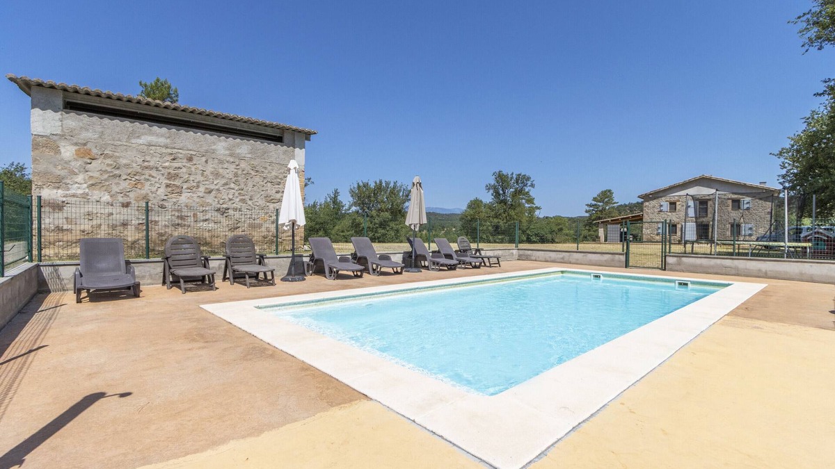 Santa Maria de Merles House | Holiday Home 'Cal Sicull' with Mountain View, Private Pool and Wi-Fi