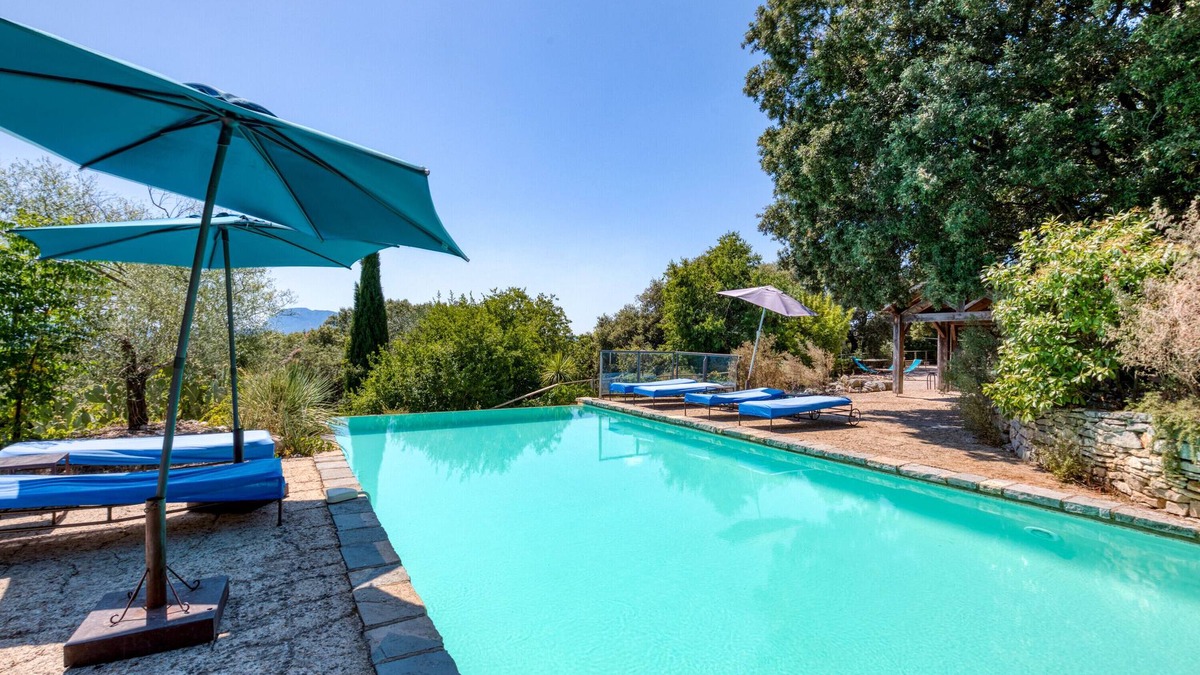 Notre-Dame-de-Londres House | Holiday Home 'Mas Grand Bosc Micocouliers' with Shared Pool, Private Terrace and Wi-Fi