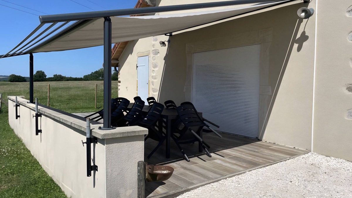Vendenesse-sur-Arroux House | Holiday Home 'Chez Le Petit Claude' with Private Terrace, Private Garden and Wi-Fi