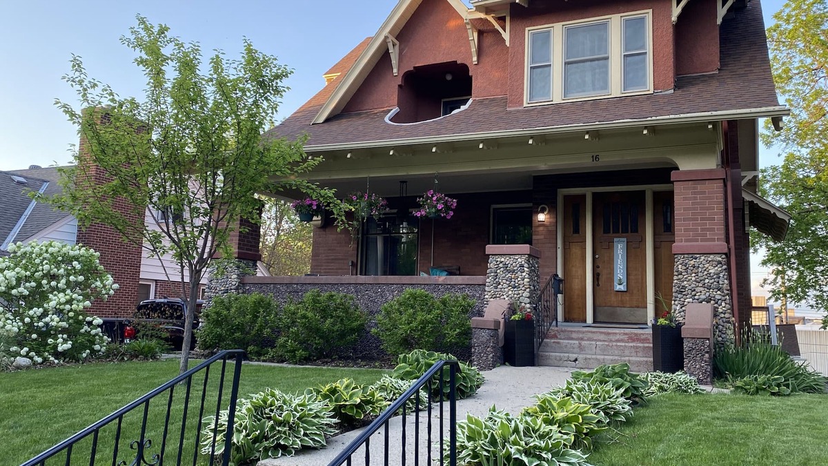 New Ulm House | Holiday Haus in Historic New Ulm - sleeps 8+
